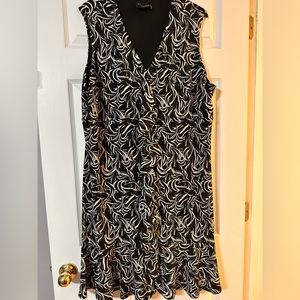 Just… Taylor Woman’s Plus Size 20W Black and White Sleeveless Midi Dress